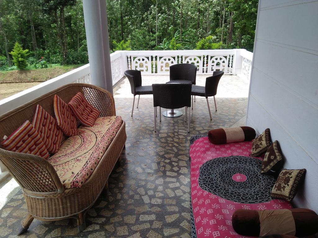 Bluebell Homestay จิกมากาลูร์ ภายนอก รูปภาพ